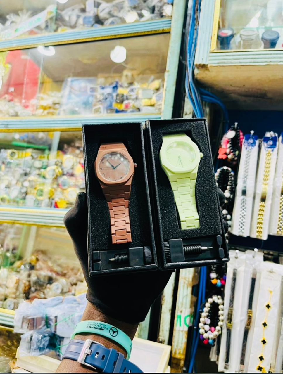 ⌚ Montre Arabic – Élégante & Résistante